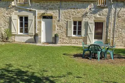 Image de Renovated 150-year-old building, close to Chateau de Menou.
