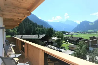 Image de Bel appartement pour 13 personnes avec Wifi, Tv, terrasse et parking