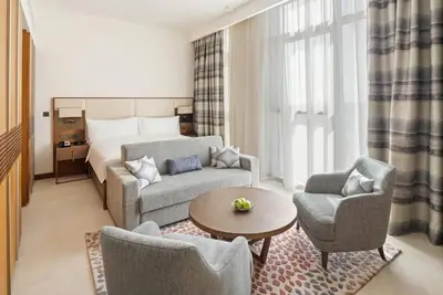 Image de King Studio Suite Near Al Maktoum Airport