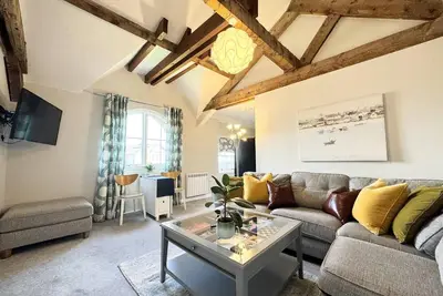 Image de Warehouse Apartment-1 King Bed, Sleeps 2