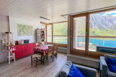 Image de Appartement lumineux proche des pistes avec balcon, pour 6 personnes, Wifi inclus!