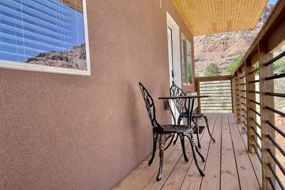 Image de Adventure Ready! Garage • Parking • Dog-Friendly Near Trails
