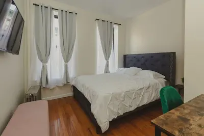 Image de Cosy 2 Br's ~Prime location Saint Marks Place~Nyu