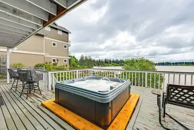 Image de Lakeside Lacey Gem w/ Sauna + Private Dock