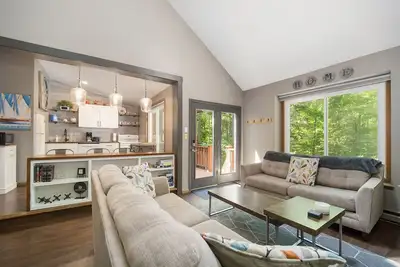 Image de Updated Cozy Cabin w/ Loft at Schuss Mountain w/Resort Privileges