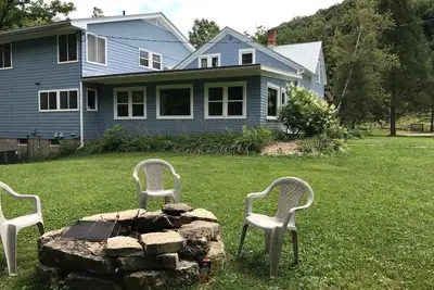 Image de Beautiful Home with 9 Bedrooms, 7 bathrooms, 2 Cabins, 18 Hole Disc Golf Course