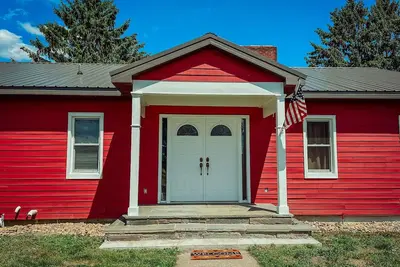 Image de Spacious Family-friendly home along Seneca Lake