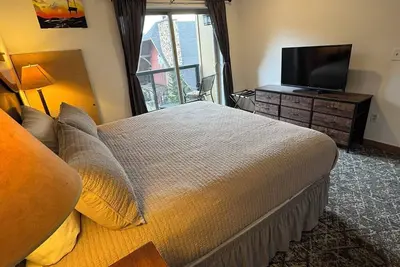 Image de 🗻🚵 Shared Roof Top Hot tub @ Silver Mtn 🥾 🏄‍♂️ en suite also listed