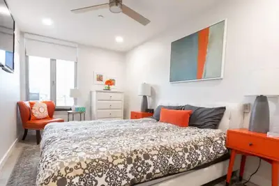 Image de Beautiful Luxury Midtown Condo, 1 minute from down town and Unmc
