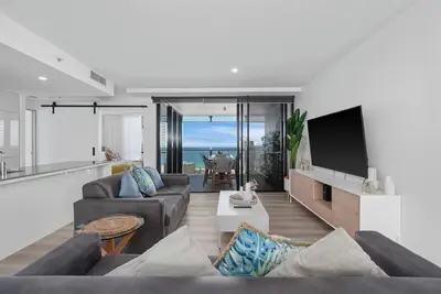 Image de Circle on Cavill Luxury Apartment | Sleeps 10.
