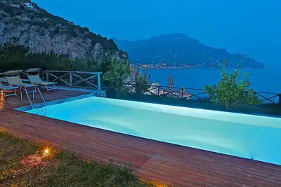 Image de Villa Amalfi - Douze Chambres Villa, Couchages 24