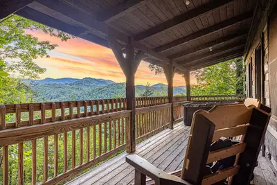 Image de New Mountain Views! Prime Location yet Secluded!
