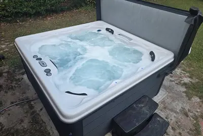 Image de Family Beach Retreat; Hot Tub, Private Yard and Game Room
