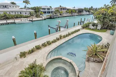Image de Palm View 5 Br Pool, Dock Kcb, Cabana Club, Outdoor Kitchen