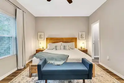 Image de 3 Kings, Bunk bed, Loft/Game room!