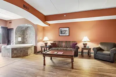 Image de Serene river-view condo with in-room jetted tub & two fireplaces