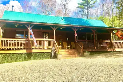 Image de Don’t miss Cooperstown baseball hall of fame weekend! Log Cabin still available!