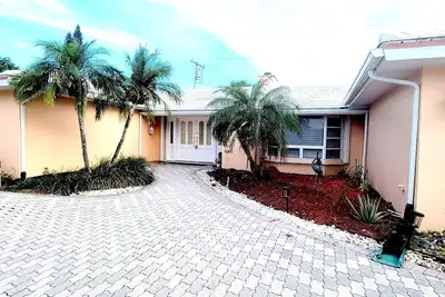 Image de Casa Bimini - Exquisite Home with Pool on Singer Island