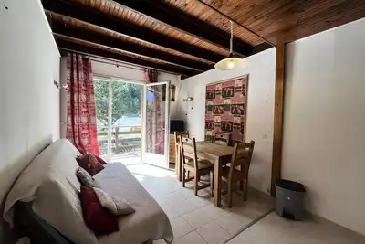 Image de T2 avec extérieur, aux pieds des pistes