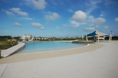Image de 3 Bedroom, 2. 5 bath condo with garage on the 6th green!