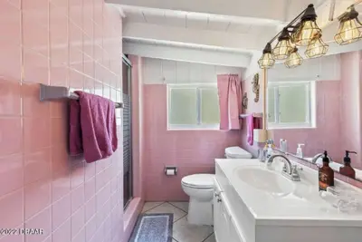 Image de Fab retro beach house- 3 min walk to beach