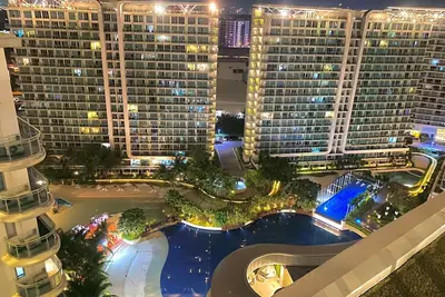 Image de Azure Cozy Cheap Condo Apartment with View and Balcony