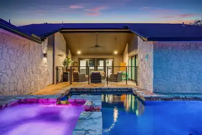 Image de Relaxing home with Pool&Spa in central location•Close to FiestaTexas •BBQpit