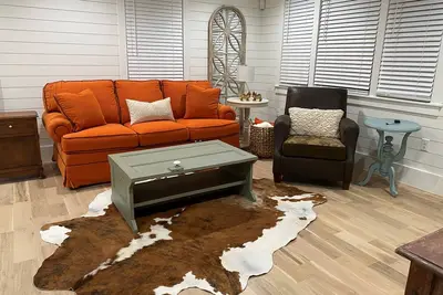 Image de Walk to Bay Street and Historic Downtown Beaufort! Close to Parris Island Mcrd! !