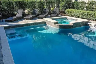 Image de Luxury Villa with Private Pool/Spa mins to Disney