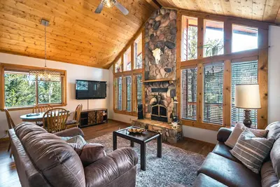Image de New! ! The Winterland Chalet with Barrel Sauna