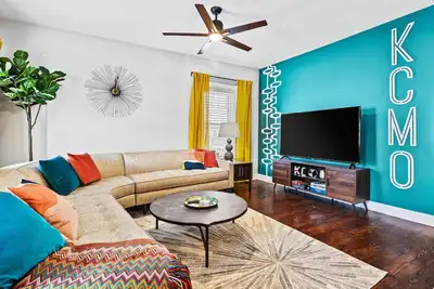 Image de Belvedere Flats - 2 units! Gorgeous Remodel + Walkable to Westport!