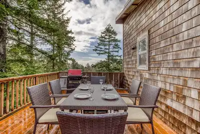 Image de Magnificent Private Home in Northern Manzanita!