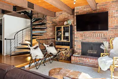 Image de Central location, beautifully furnished!