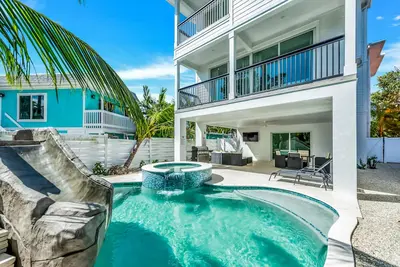 Image de Siesta Key Home, Heated Pool, Spa, near the beach! - Talk To The Sand