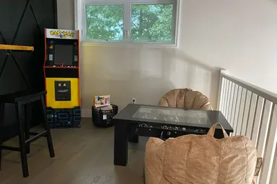 Image de Fire Pit* Hot Tub* PlayRoom*Fireplace*SmartTVS