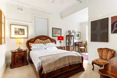 Image de Eclectic Art Deco Apartment in great location