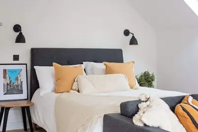 Image de Stylish studio apartment in Frome 12’ Longleat