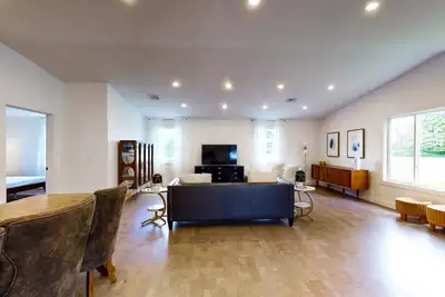 Image de Modern Open Concept Rancher in Corning
