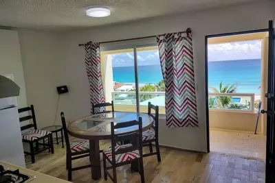 Image de Complete Ocean front view Apartment + kitchen + bathroom 2 beds for 4 people