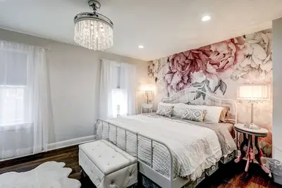 Artsy City 3 Bedroom