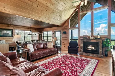 Image de Top-Rated! Summit Views Spring Promo! 6min-Dolywd/Gated/New Hot Tub/Multi-family
