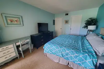 Image de 2/2 Spacious Condo 15 min away from Gulf Coast Beaches
