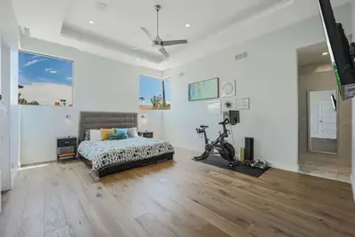 Image de 4 Bedroom McCormick Ranch Beauty with pool!