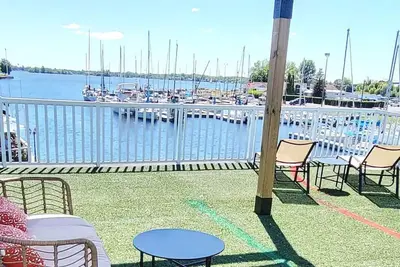 Image de Boathouse Loft - Loft with million dollar views!