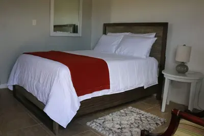 Image de Discover Hideaway Chateaux:A Secluded Island Studio Oasis w/ Pool & Scenic Views