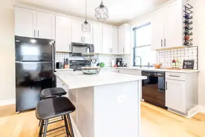 Image de Welcome to The Dog House! Downtown Burg 2 bedrooms