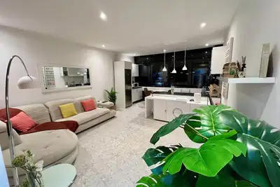 Image de 5 minutes from the airport! One-bedroom La Vie apartment with parking