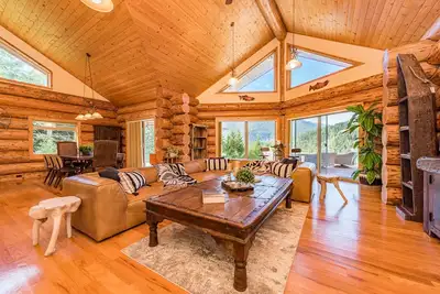 Image de The Lower Elwha Rivers Edge w/ serene mountain views!