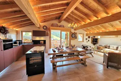 Image de Appartement chaleureux, 3 chambres, terrasses, parking