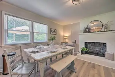 Image de Charming Retreat on 5 Acres w\/ Deck & Grill!